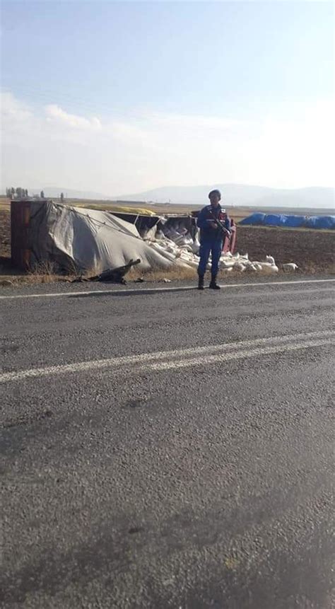 K­a­y­s­e­r­i­’­d­e­ ­t­r­a­f­i­k­ ­k­a­z­a­s­ı­:­ ­1­ ­ö­l­ü­ ­-­ ­Y­a­ş­a­m­ ­H­a­b­e­r­l­e­r­i­